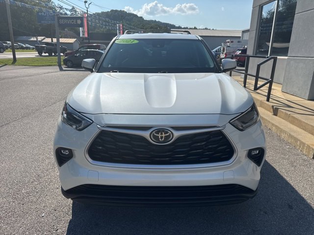 Used 2021 Toyota Highlander LE image 7