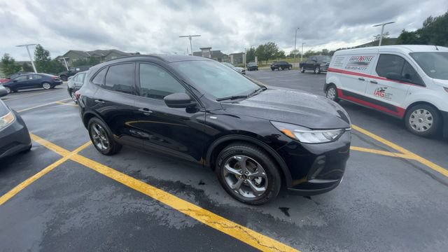 Used 2025 Ford Escape ST-Line FWD image 4