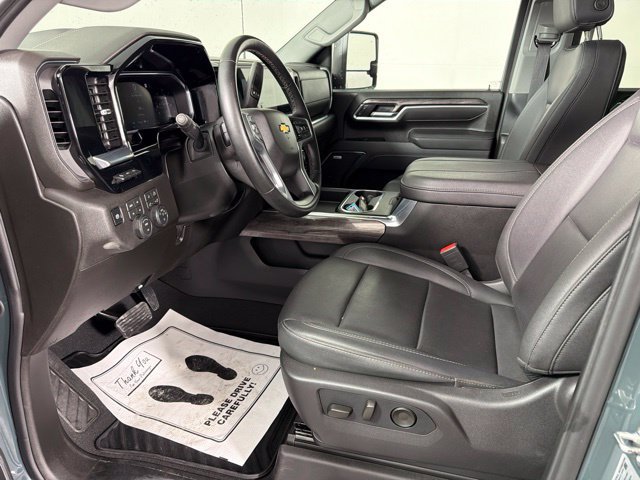 Used 2026 Chevrolet Silverado 2500 LTZ w/ LTZ Premium Package AWD/4WD image 22