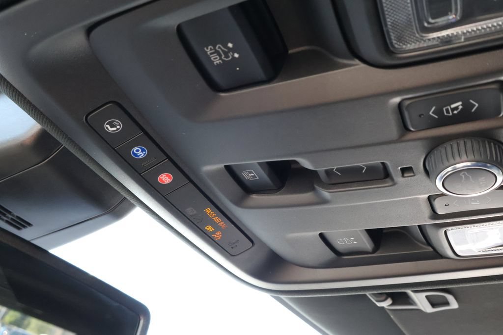 Used 2022 GMC Yukon XL Denali AWD/4WD image 30