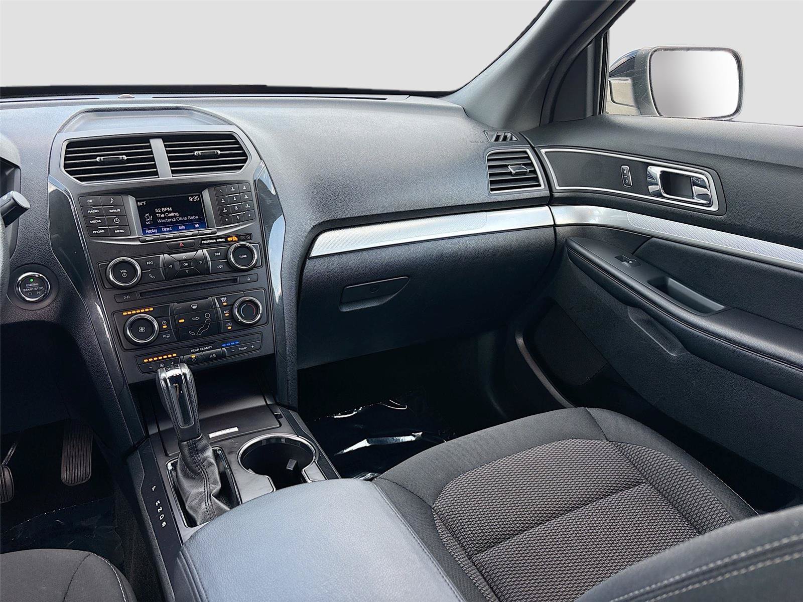 Used 2017 Ford Explorer XLT FWD image 22