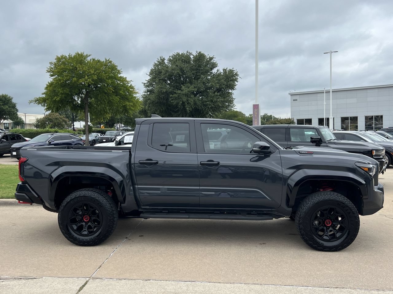 Used 2025 Toyota Tacoma TRD Pro AWD/4WD image 3