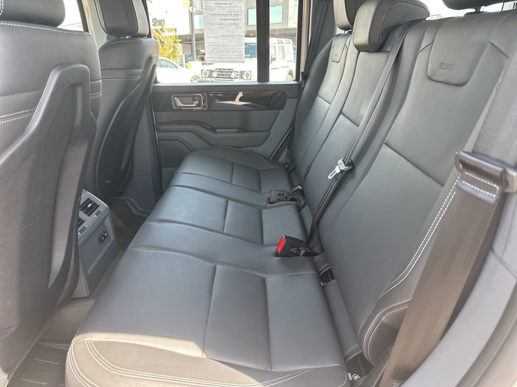 Used 2025 INEOS Grenadier Fieldmaster Edition image 17