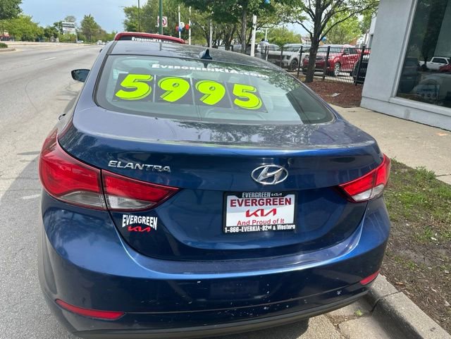 Used 2015 Hyundai Elantra SE FWD image 4
