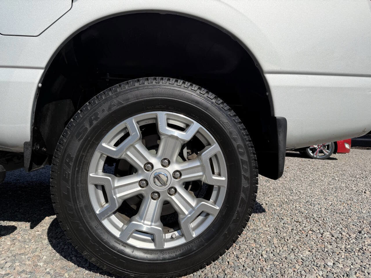 Used 2017 Nissan Titan SV image 6