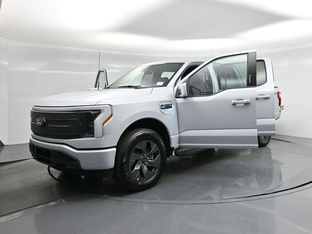 New 2025 Ford F150 Lightning Lariat image 30