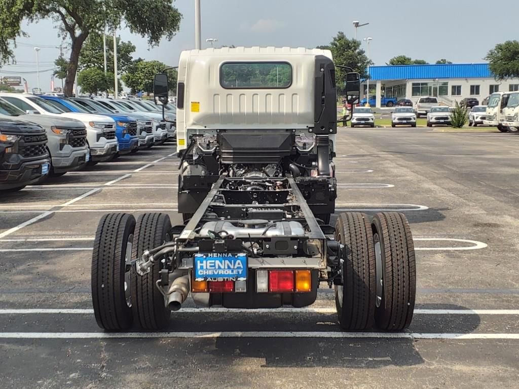 New 2025 Chevrolet Low Cab Forward 5500XG image 5