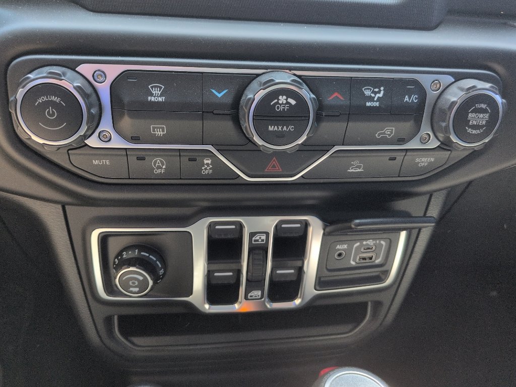 Used 2023 Jeep Gladiator Sport AWD/4WD image 14