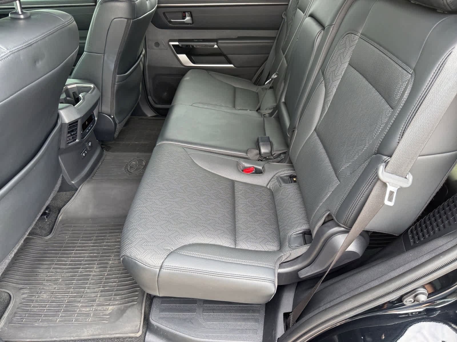 Used 2023 Toyota Sequoia Limited image 11