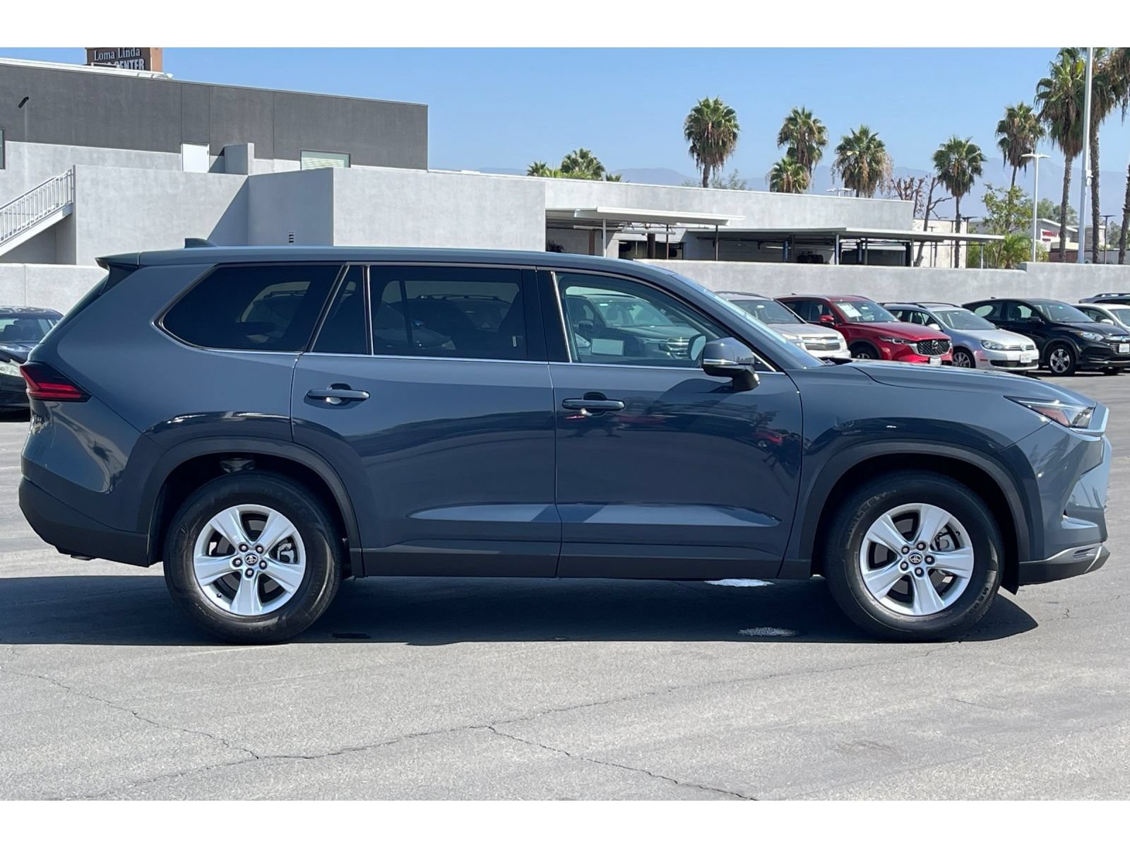 Used 2025 Toyota Grand Highlander FWD image 7