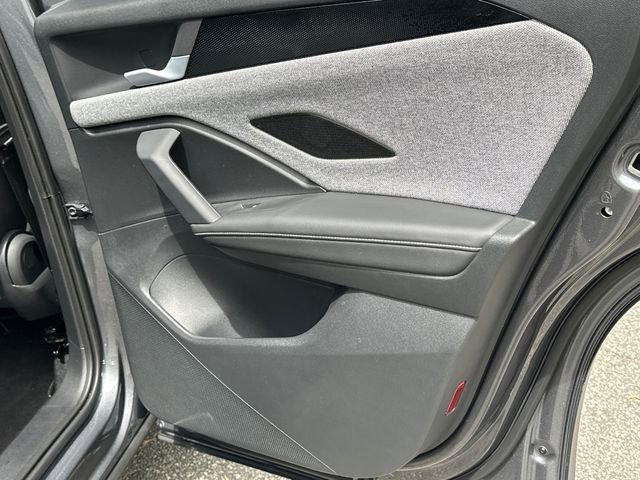 Certified 2025 Volkswagen Tiguan S image 32