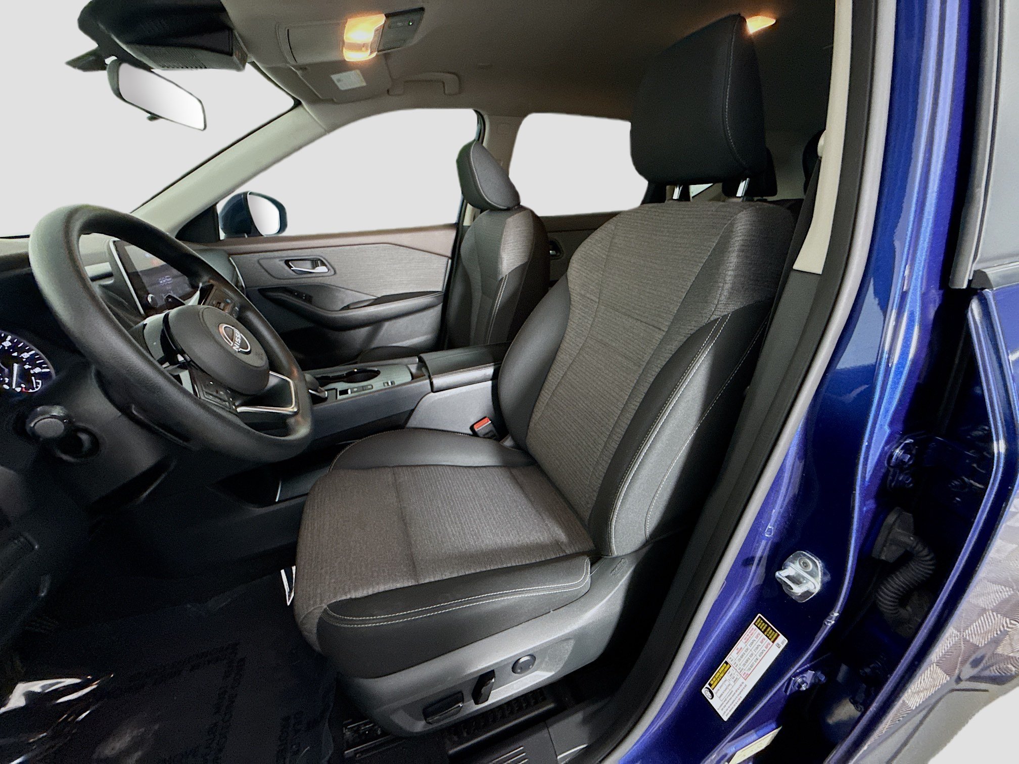 Used 2023 Nissan Rogue SV FWD image 22