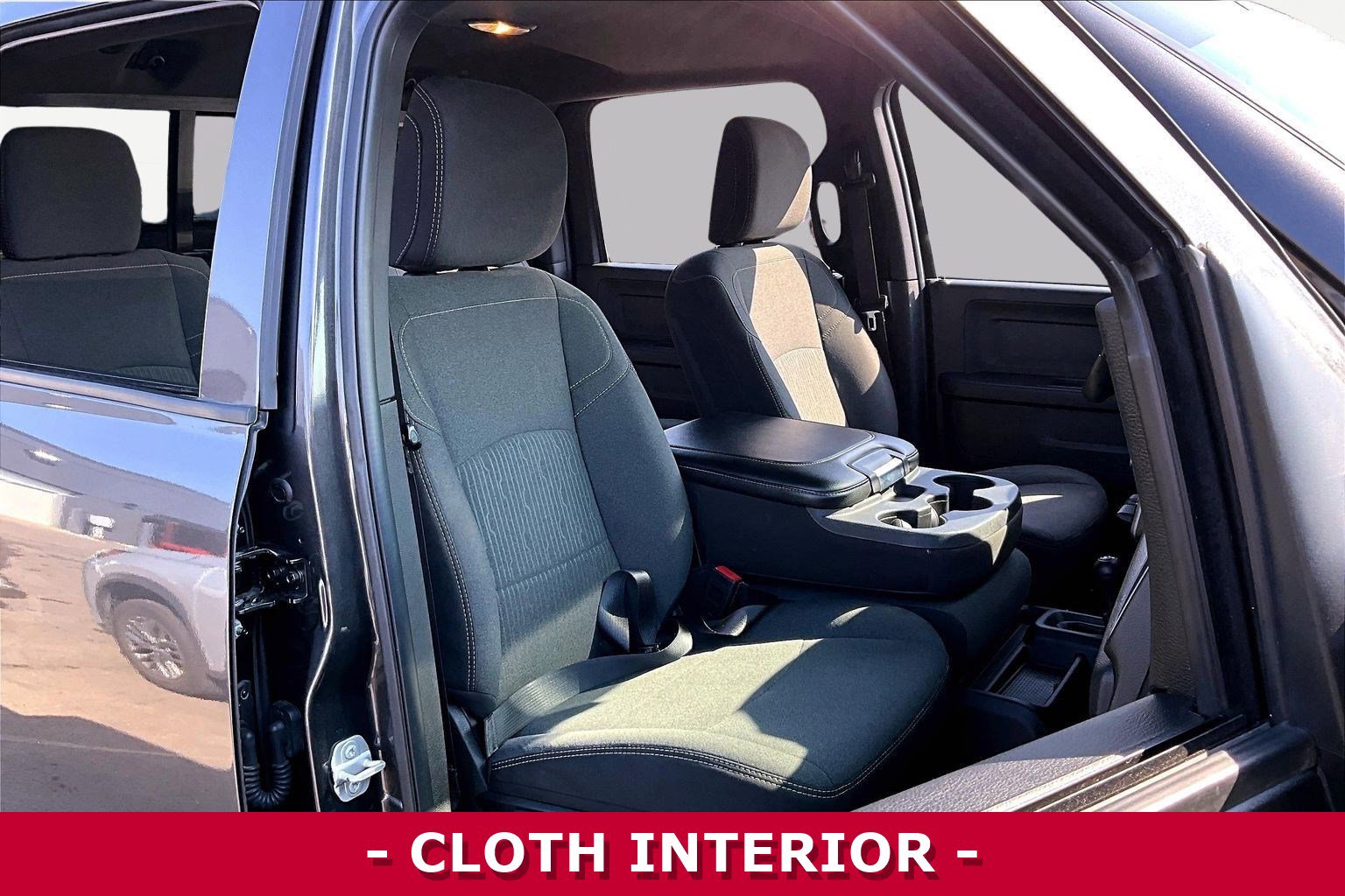 Used 2024 RAM 2500 Tradesman w/ Chrome Appearance Group image 29