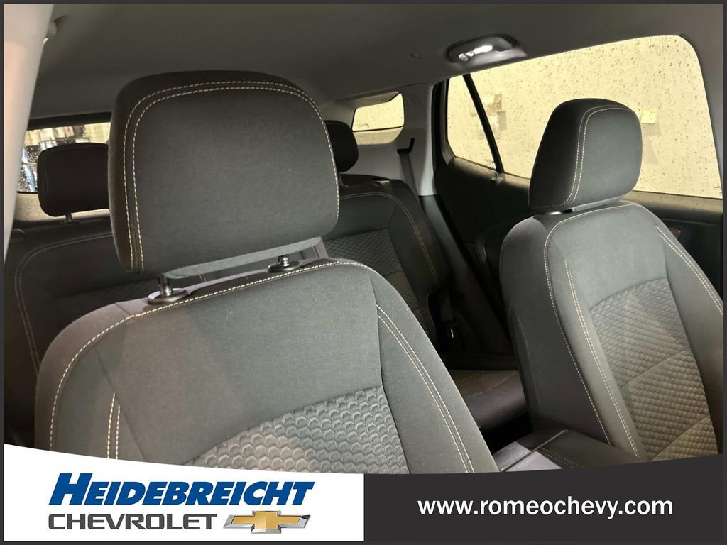 Certified 2021 GMC Terrain SLE w/ Driver Convenience Package AWD/4WD image 35