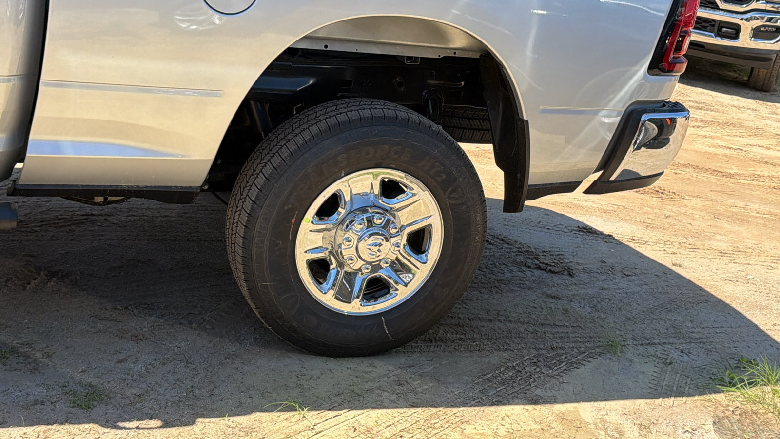 New 2026 RAM 2500 Tradesman AWD/4WD image 12