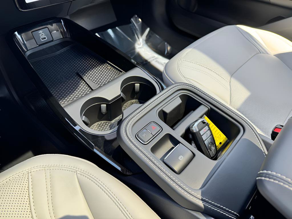 Used 2025 Ford Mustang Mach-E Premium AWD/4WD image 33