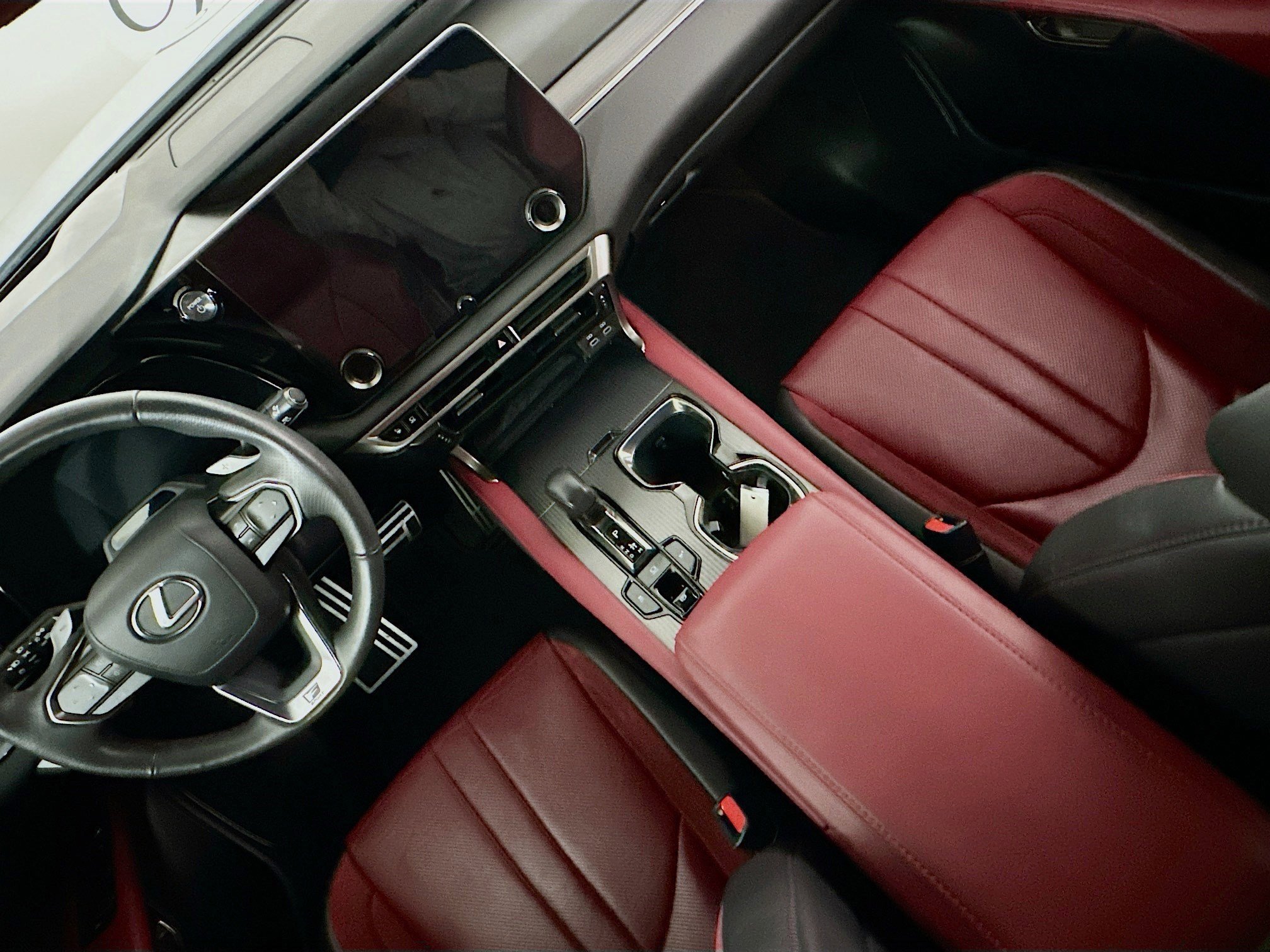 Used 2023 Lexus RX 500h F Sport w/ Cold Area Package image 17