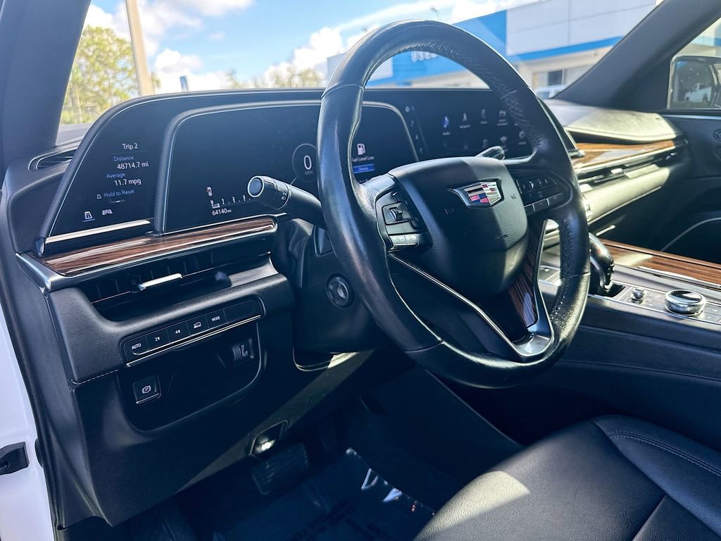 Used 2022 Cadillac Escalade Luxury image 10