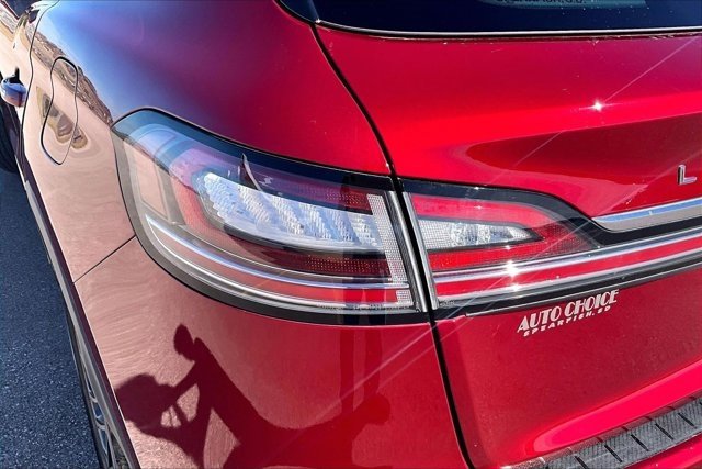 Used 2019 Lincoln Nautilus Reserve image 23