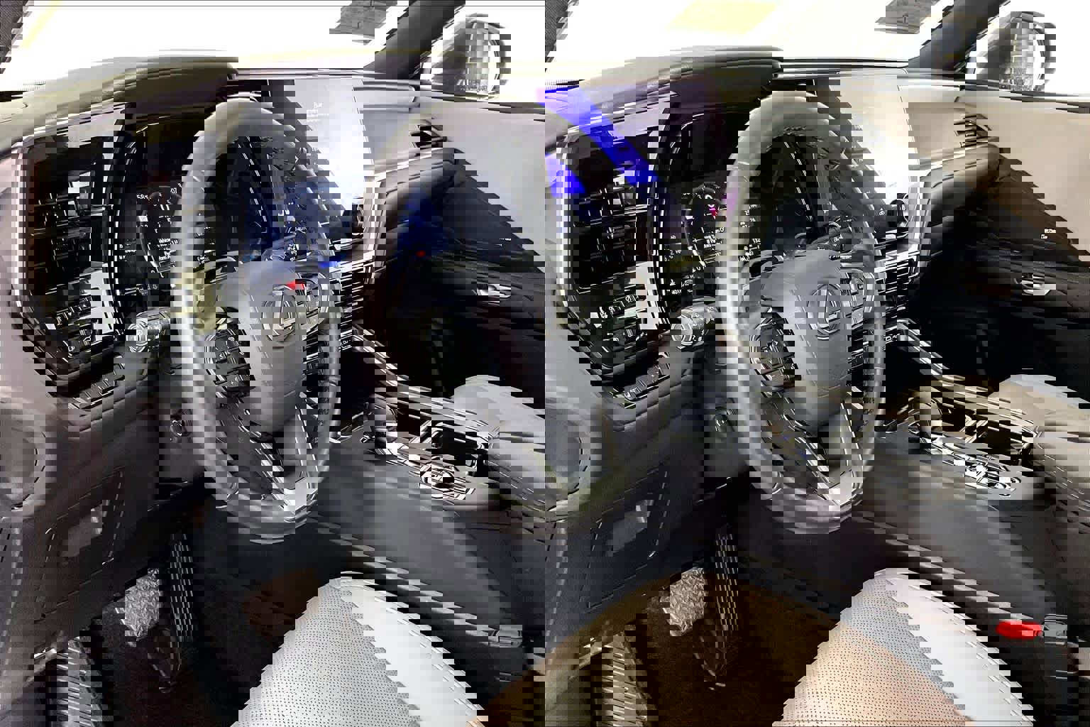 Used 2024 Lexus TX 350 AWD w/ Technology Package image 16