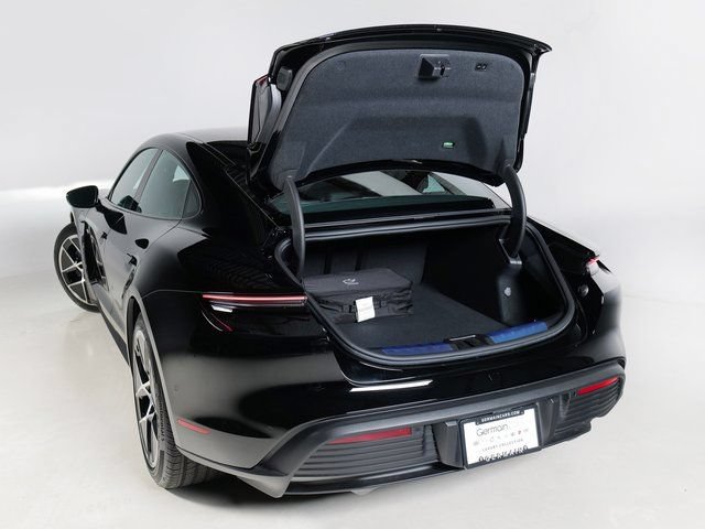 Certified 2025 Porsche Taycan AWD/4WD image 31