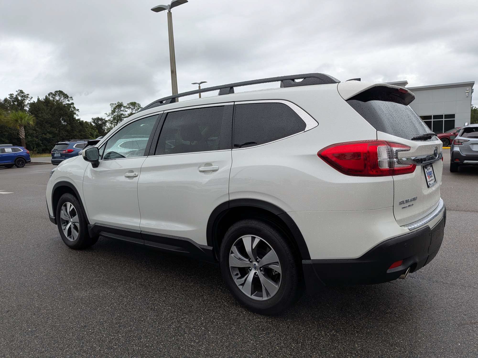 Certified 2025 Subaru Ascent Premium w/ Premium Package AWD/4WD image 6