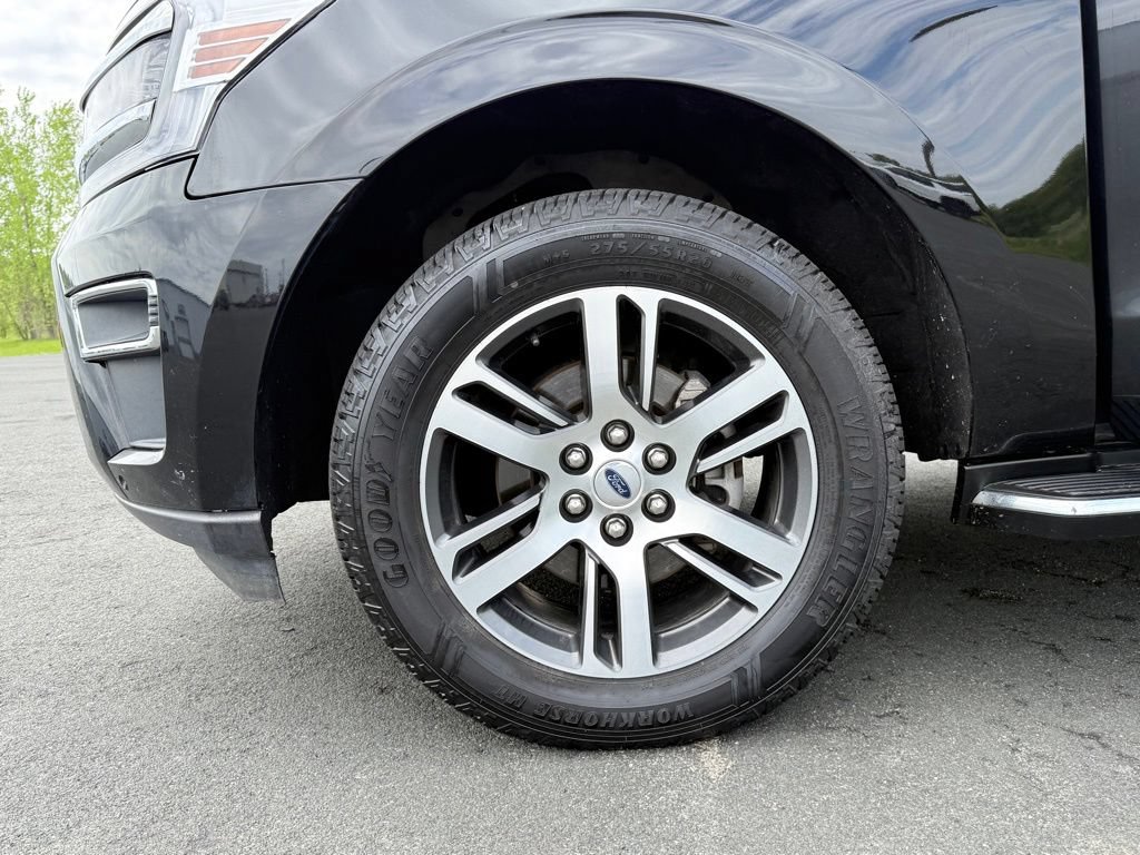 Used 2022 Ford Expedition Limited AWD/4WD image 42