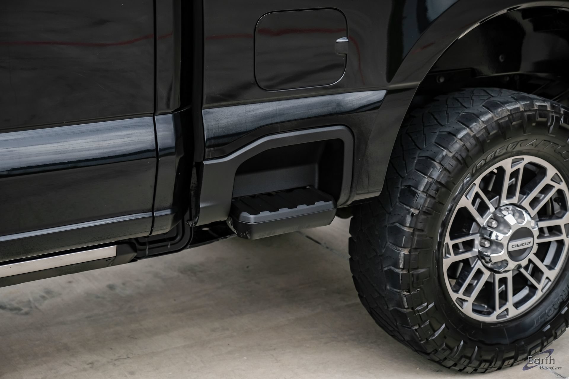 Used 2024 Ford F250 Limited w/ FX4 Off-Road Package AWD/4WD image 38