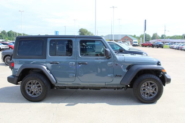 Used 2024 Jeep Wrangler Unlimited Sport AWD/4WD image 5
