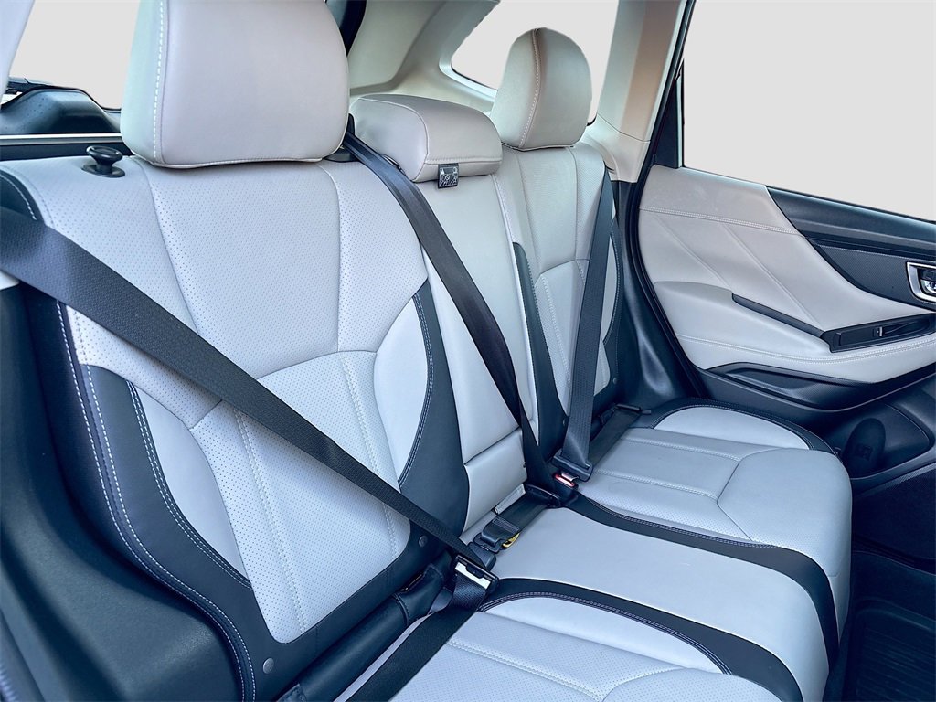 Used 2021 Subaru Forester Limited image 28