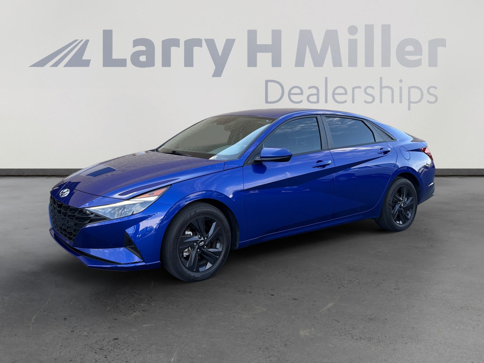 Used 2023 Hyundai Elantra SEL FWD video 1