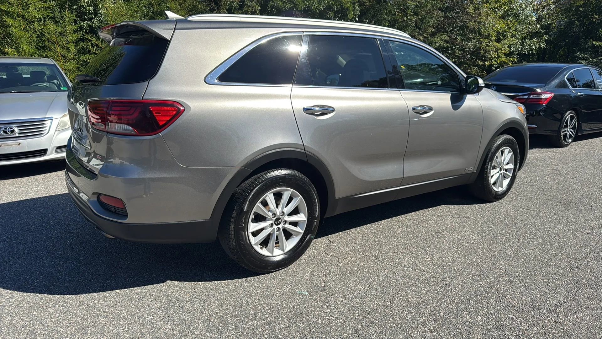 Used 2019 Kia Sorento LX w/ LX Convenience Package image 5
