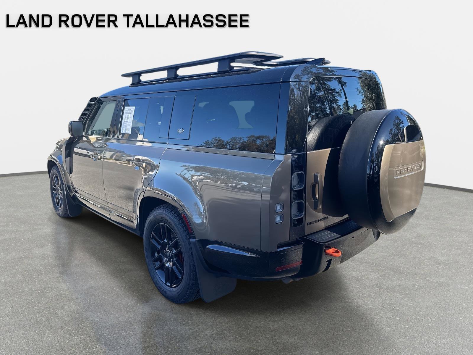 Used 2024 Land Rover Defender 130 X image 7