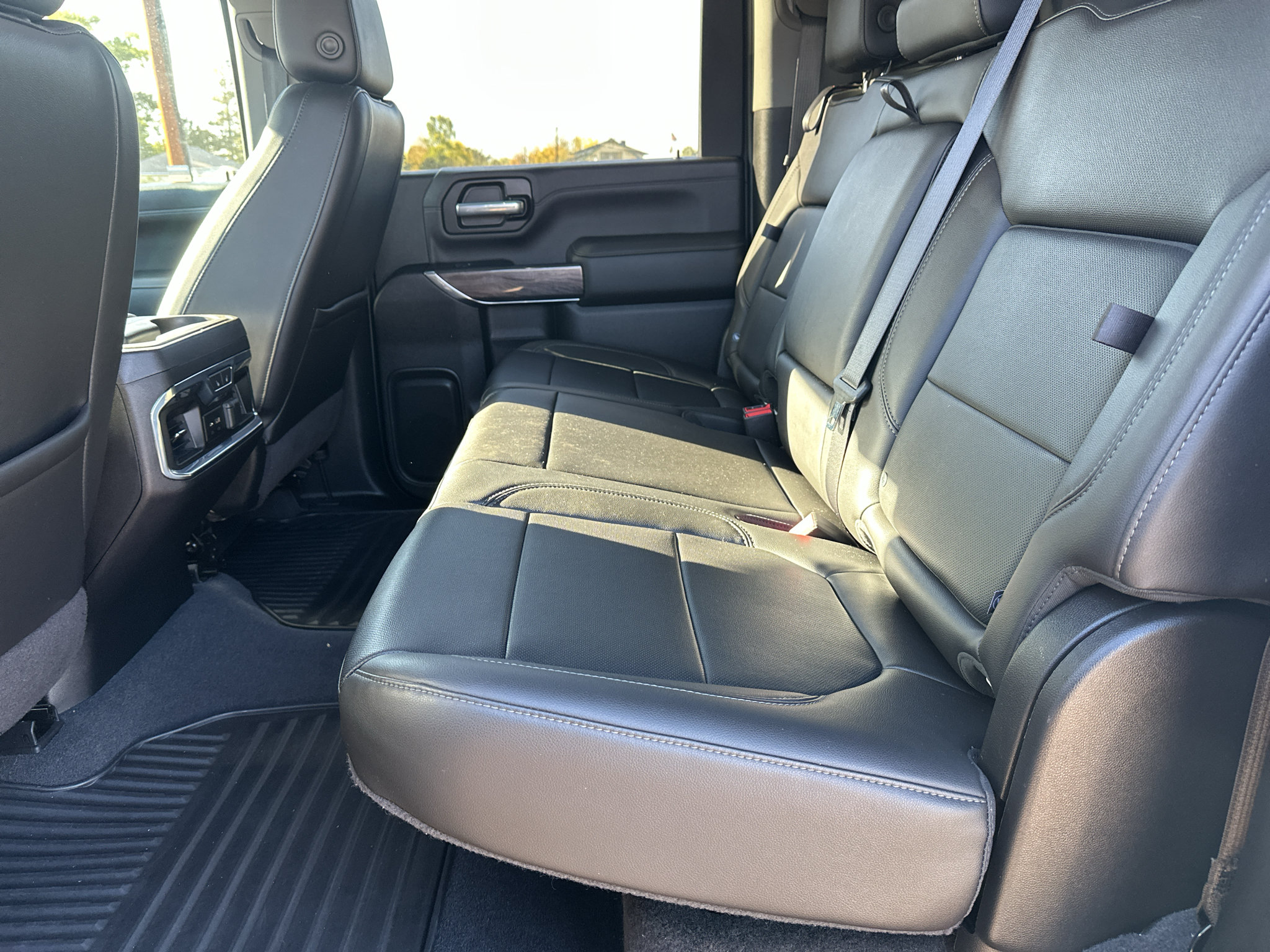 Used 2020 Chevrolet Silverado 3500 LTZ w/ LTZ Premium Package AWD/4WD image 18