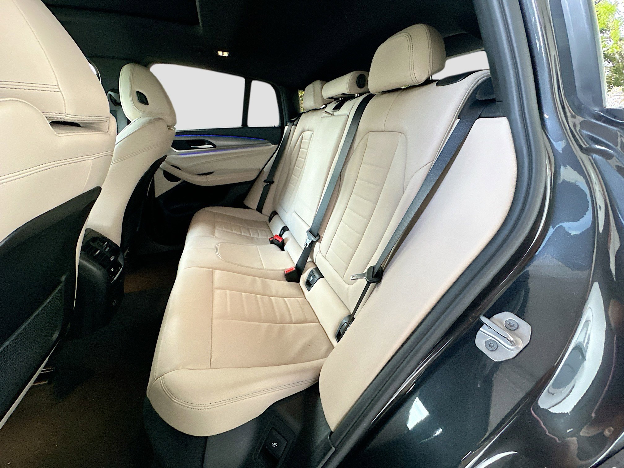 Used 2021 BMW X4 xDrive30i w/ M Sport Package image 25