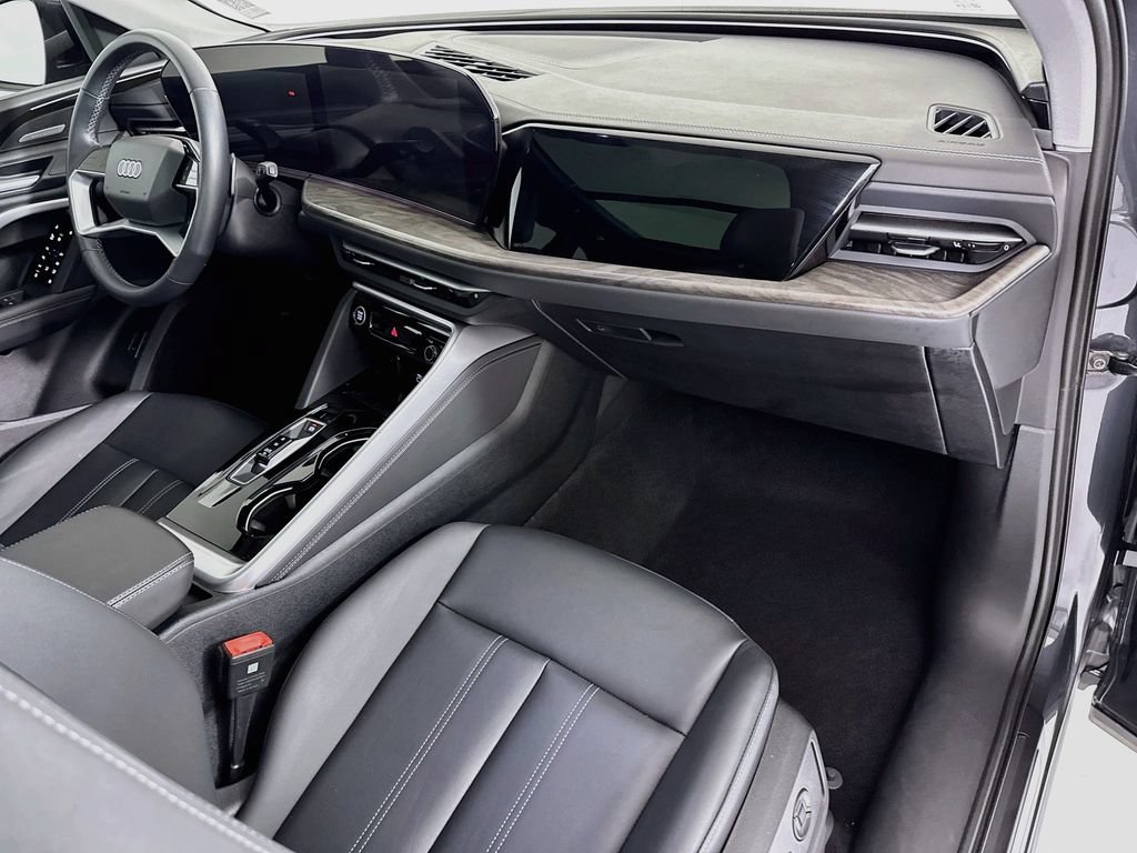 Used 2025 Audi Q5 Premium w/ Premium Plus AWD/4WD image 17