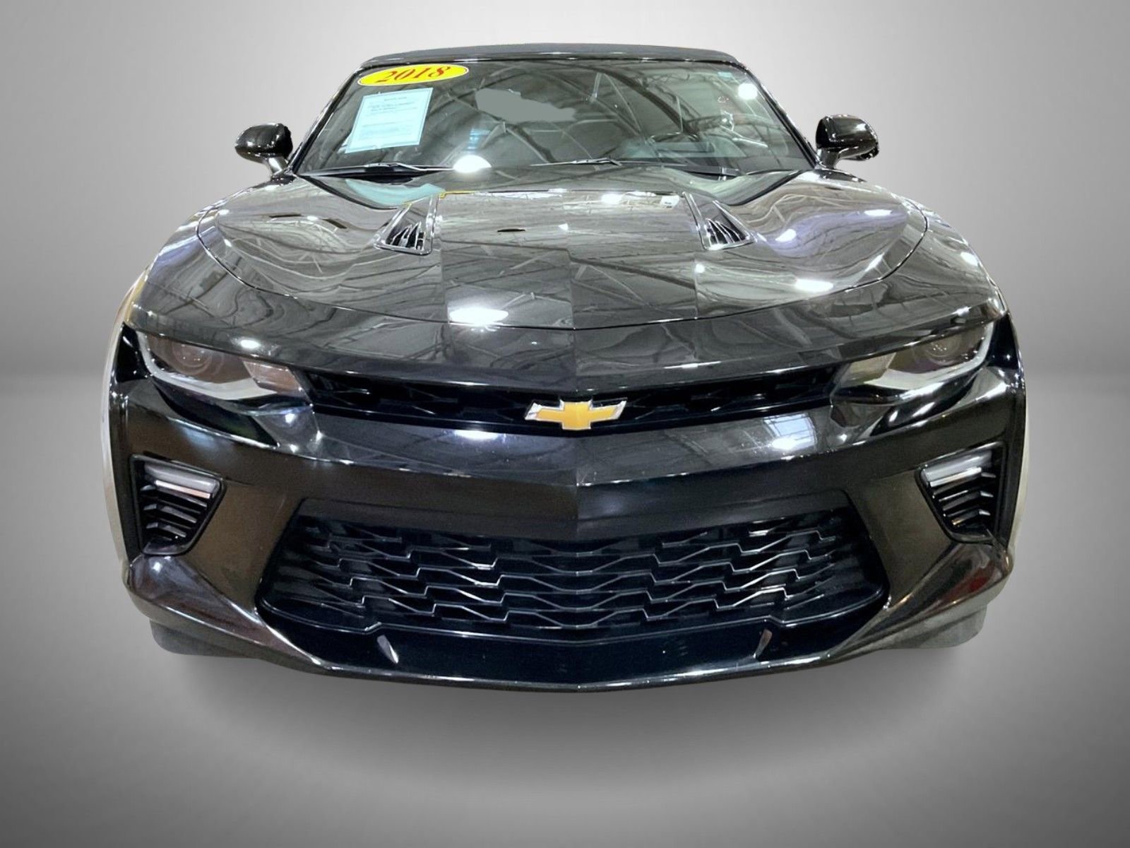 Used 2018 Chevrolet Camaro SS image 2