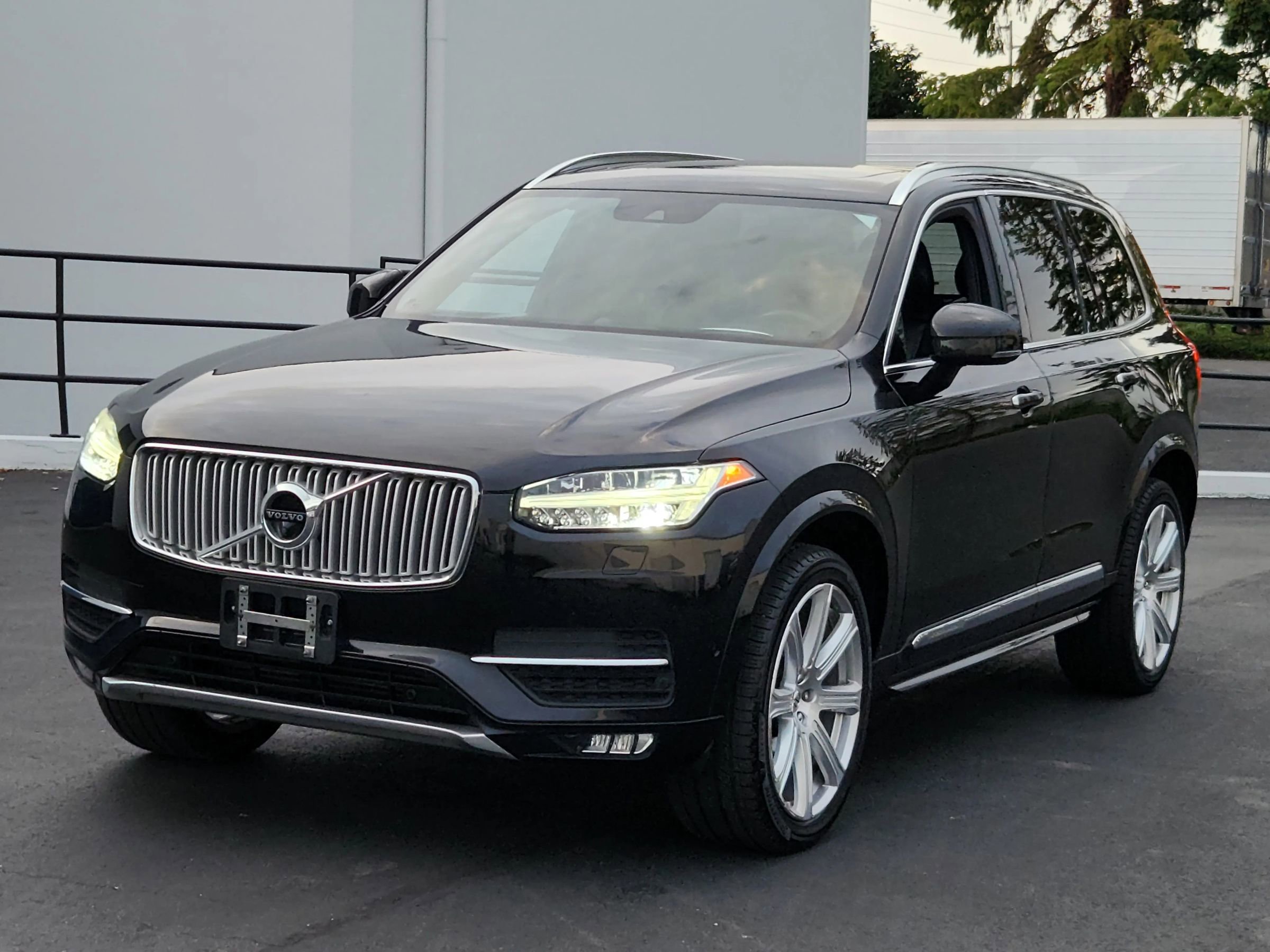 Used 2016 Volvo XC90 T6 Inscription w/ Vision Package