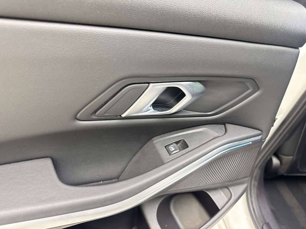 Used 2025 BMW 330i Sedan RWD image 38