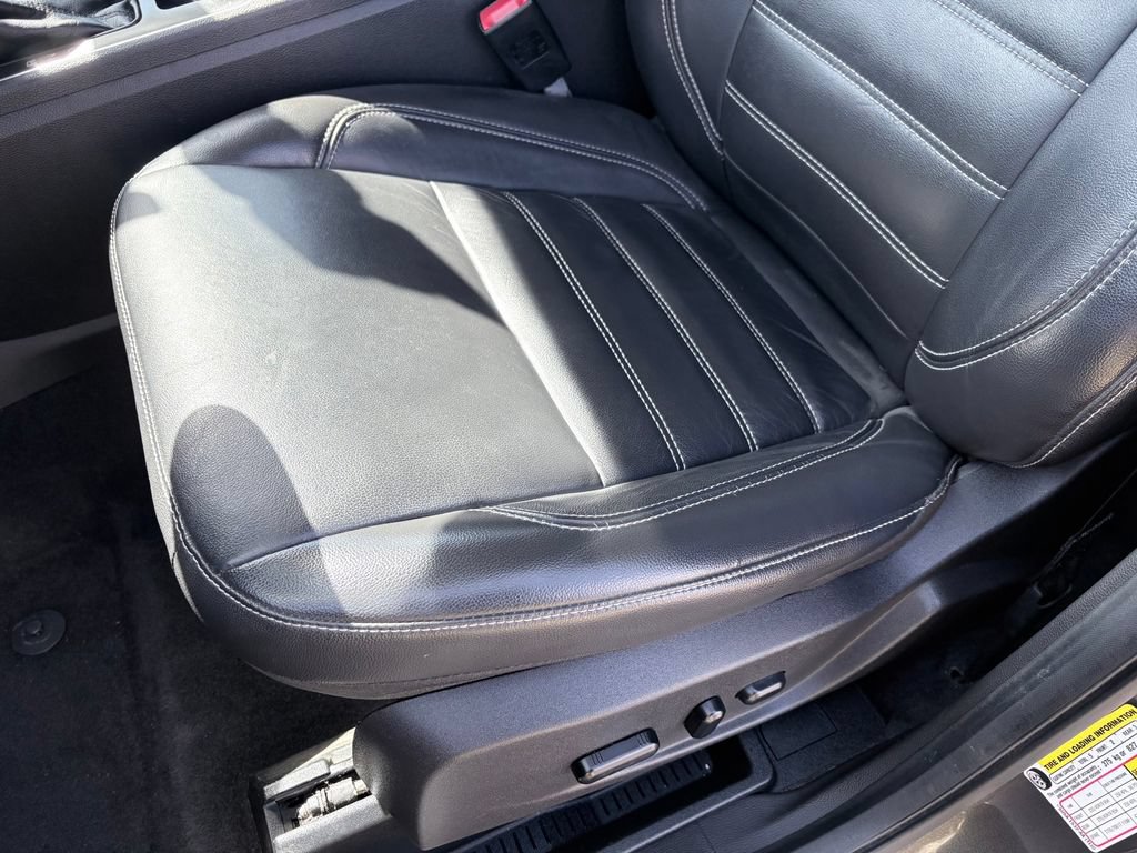 Used 2019 Ford Escape Titanium AWD/4WD image 10