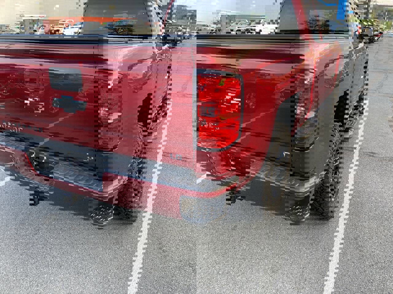 Used 2019 Chevrolet Silverado 1500 LT w/ All Star Edition AWD/4WD image 7