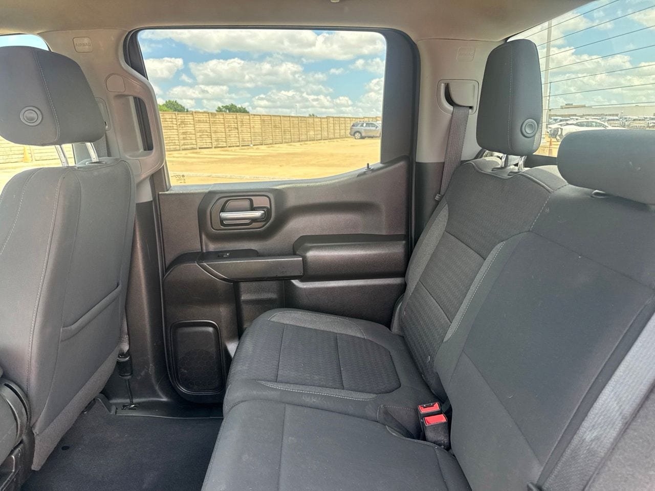 Used 2022 Chevrolet Silverado 1500 LT AWD/4WD image 36
