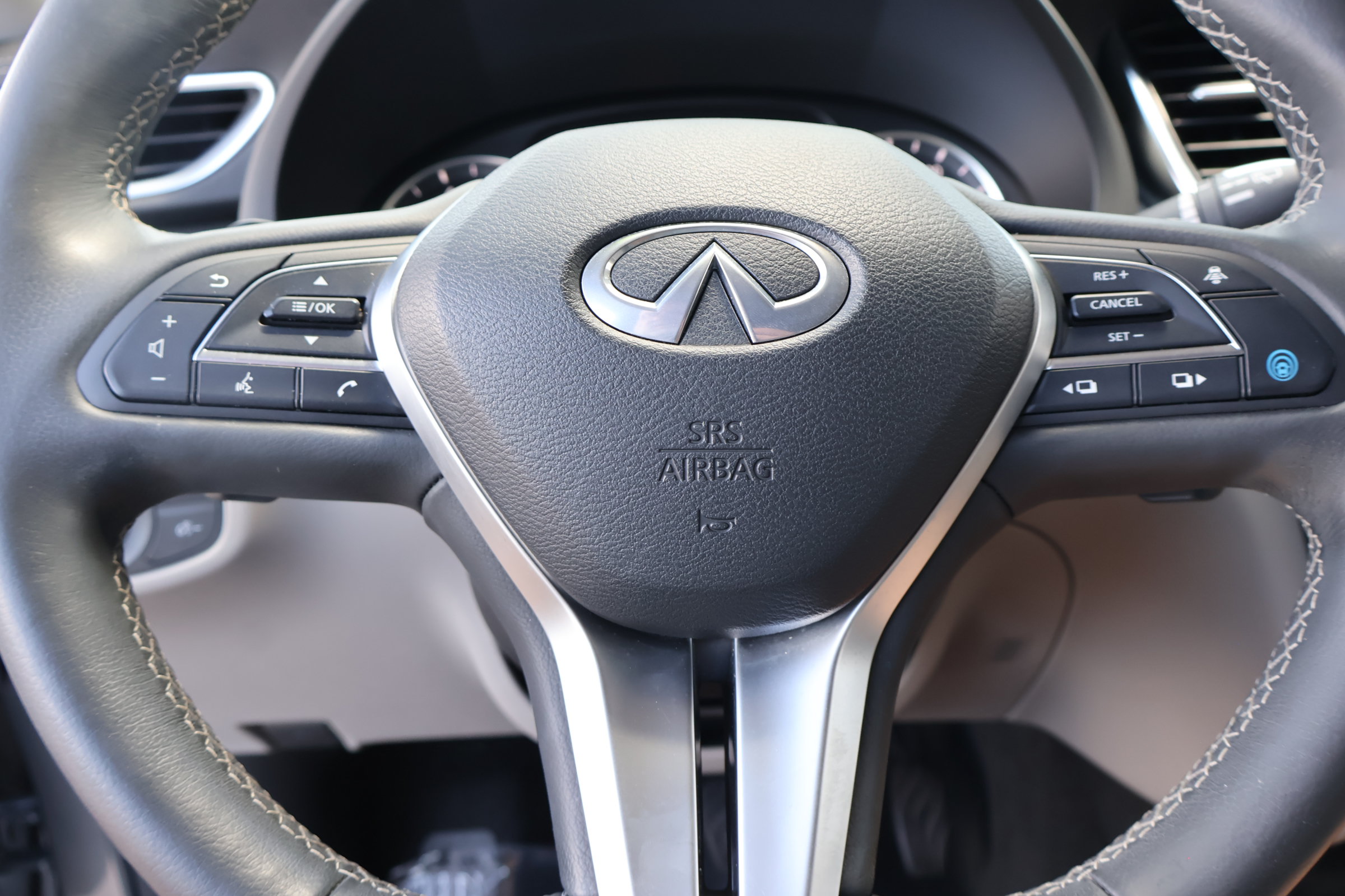 Certified 2023 INFINITI QX50 Luxe FWD image 23