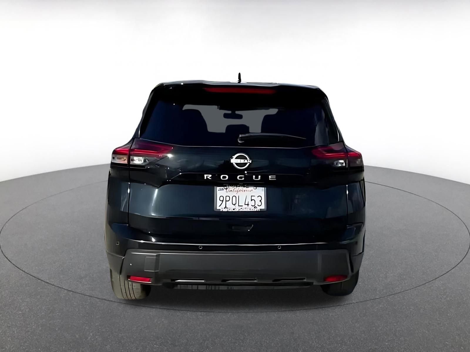 Used 2025 Nissan Rogue SV FWD image 11