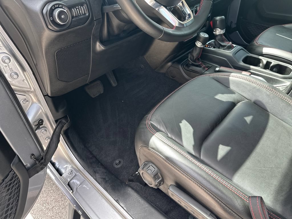 Used 2020 Jeep Wrangler Unlimited Rubicon w/ Dual Top Group AWD/4WD image 18