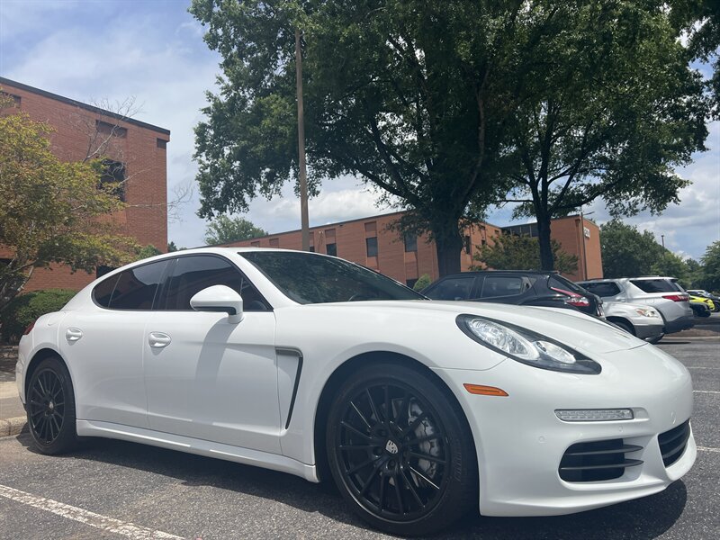 Used 2015 Porsche Panamera image 4