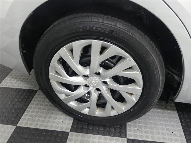 Used 2019 Toyota Corolla LE FWD image 16