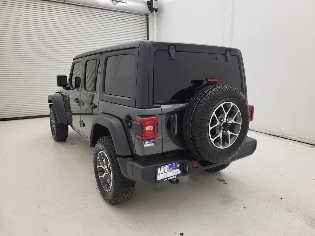 Used 2025 Jeep Wrangler Sport S image 14