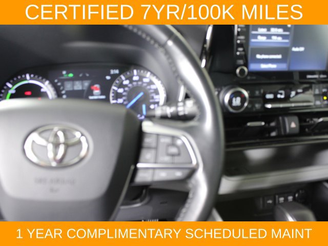 Used 2021 Toyota Highlander XLE AWD/4WD image 25