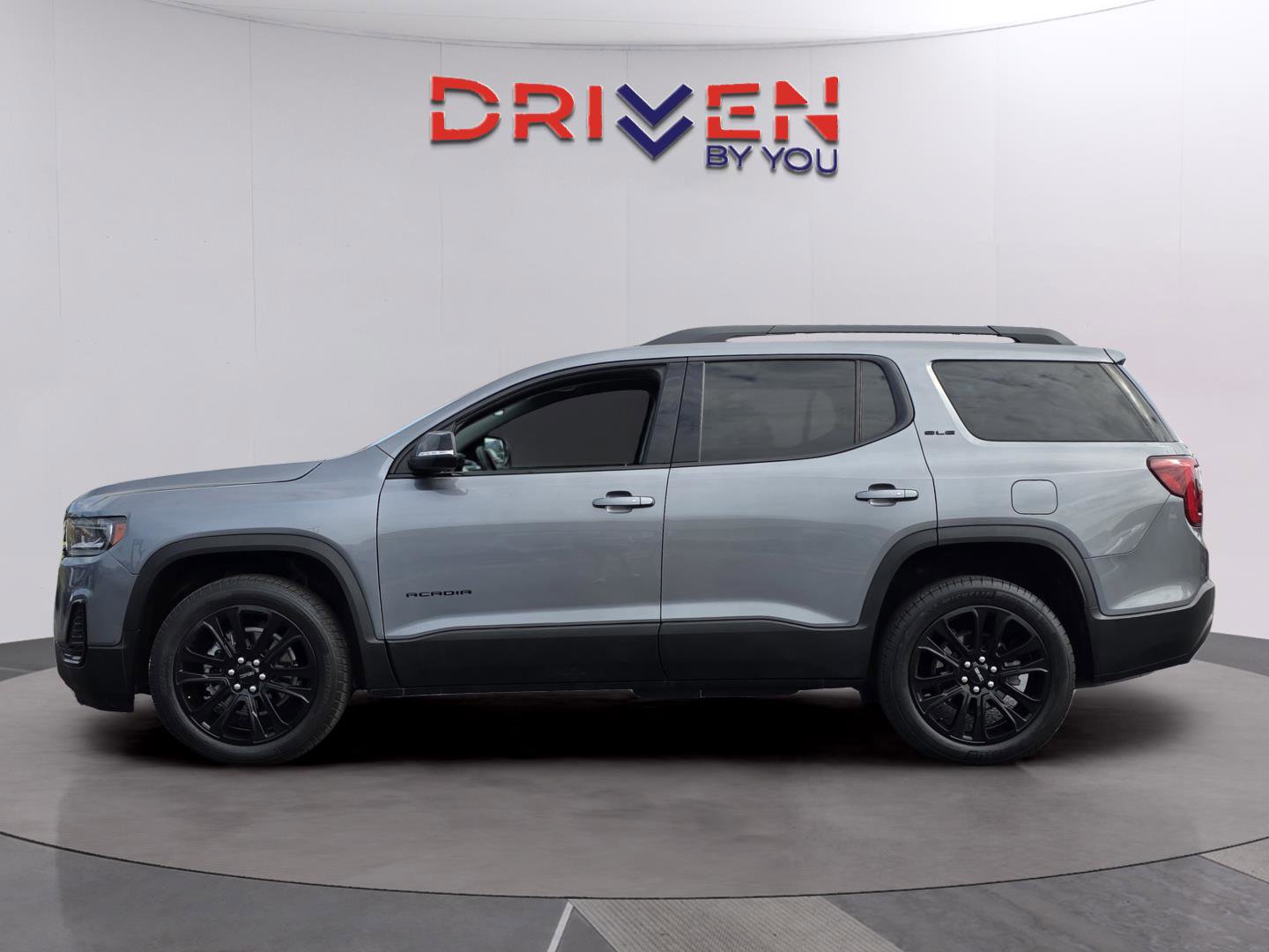 Used 2021 GMC Acadia SLE w/ Driver Convenience Package image 2